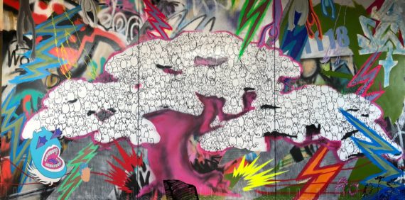 松宿る神霊、空より降り注ぐ